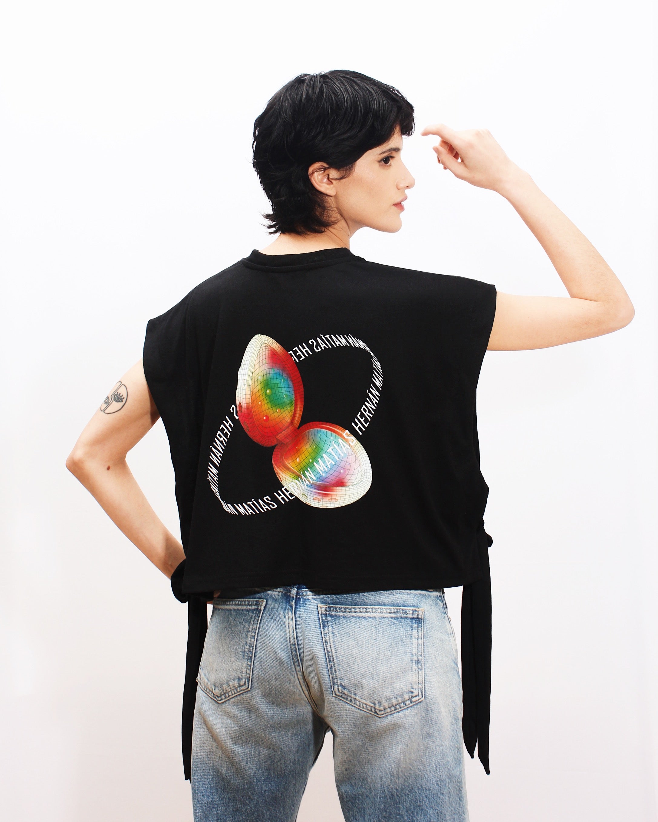 Polera Croptop Negra Frutillita