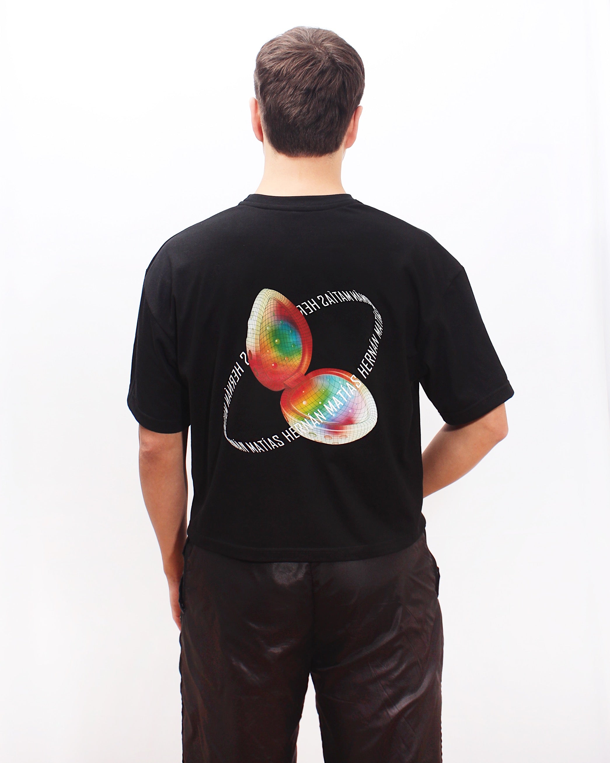 Polera Boxyfit Negra Frutillita